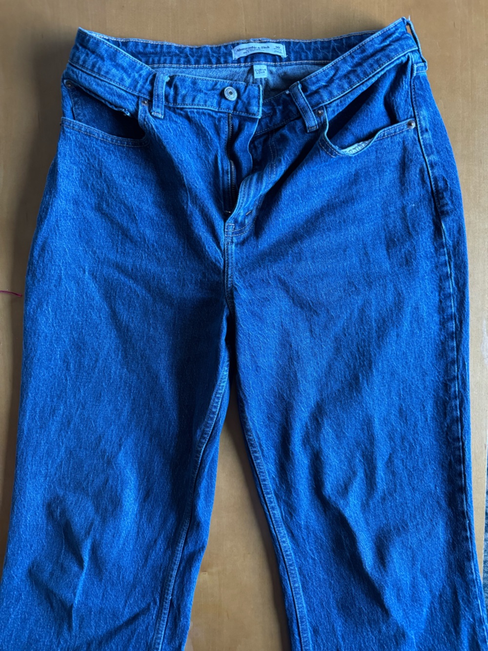 Abercrombie & Fitch Relaxed High-Rise Blue Jeans - Picture 4 of 6
